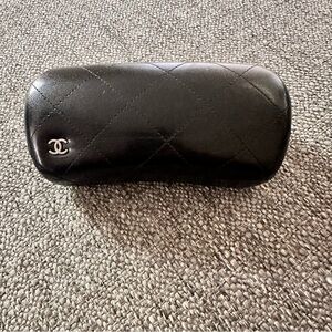 EUC CHANEL BLACK LEATHER SUNGLASS CASE